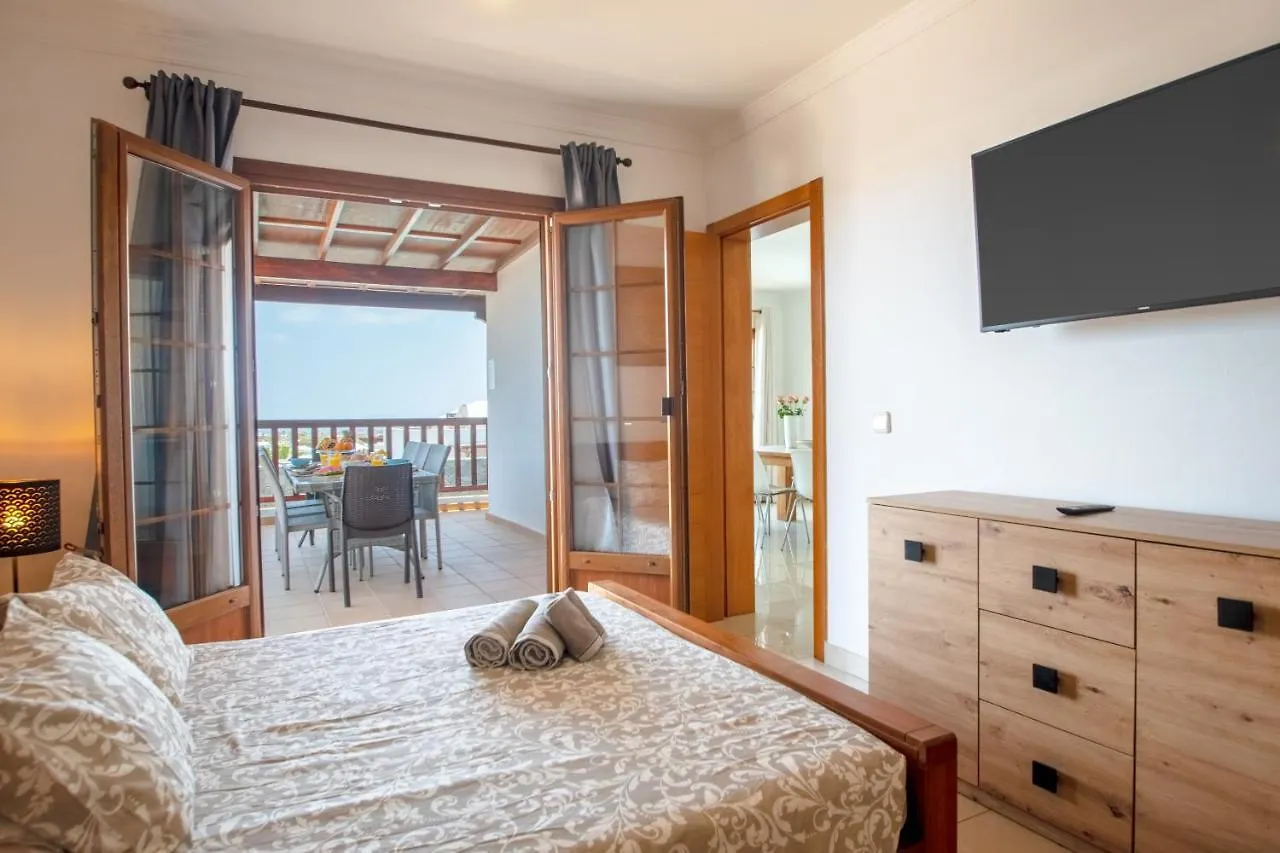 Casa Laura Vista Lobos - Spacious Villa With Heatable Pool And Sea Views Playa Blanca