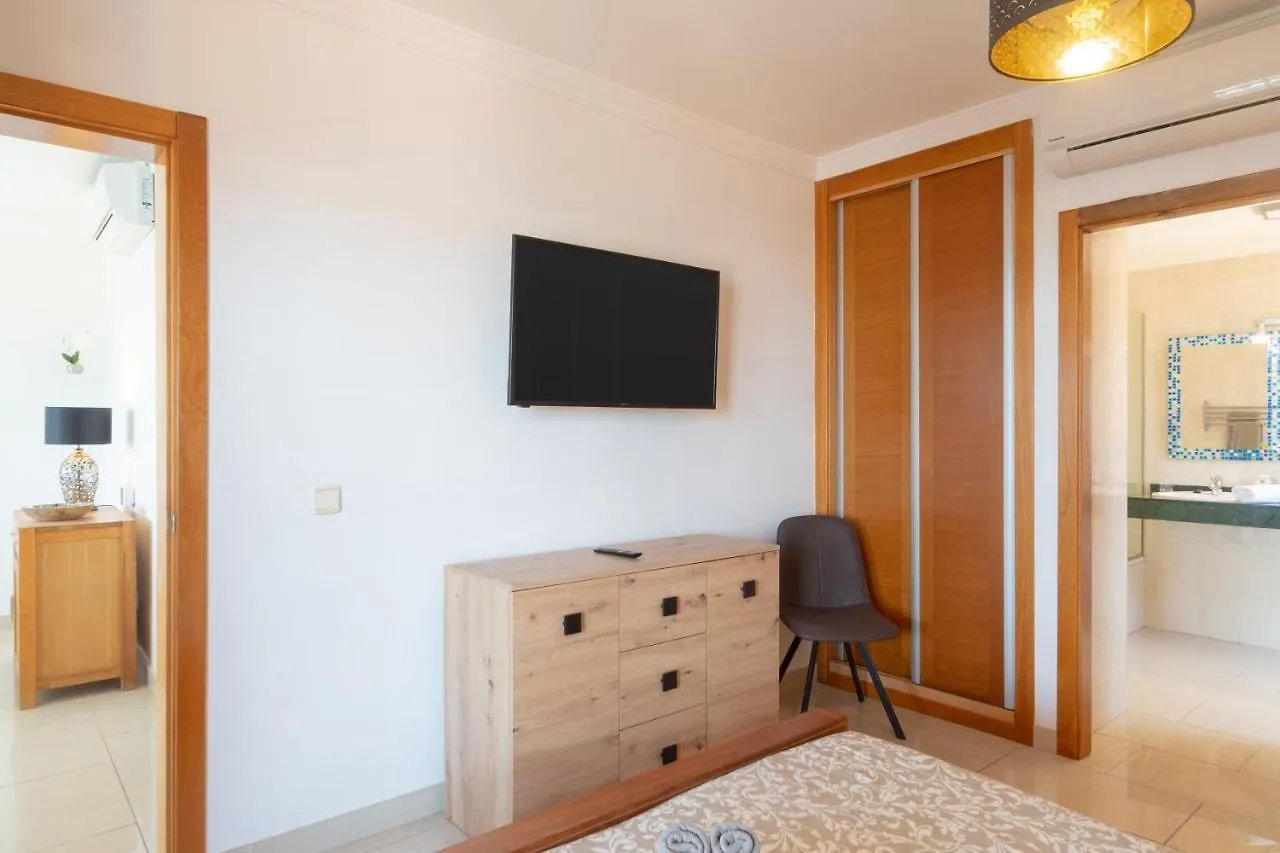 Casa Laura Vista Lobos - Spacious Villa With Heatable Pool And Sea Views Playa Blanca